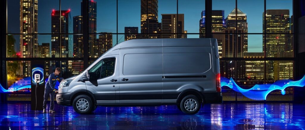 Ford E-Transit : Révolution électrique dans le monde des utilitaires